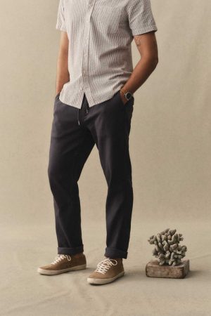 The Roamer Pant in Navy Broken Twill
