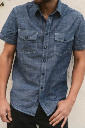 The Short Sleeve Crew Shirt in Washed Indigo Chambray