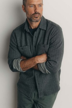 The North Shore Knit Shirt in Heather Coal